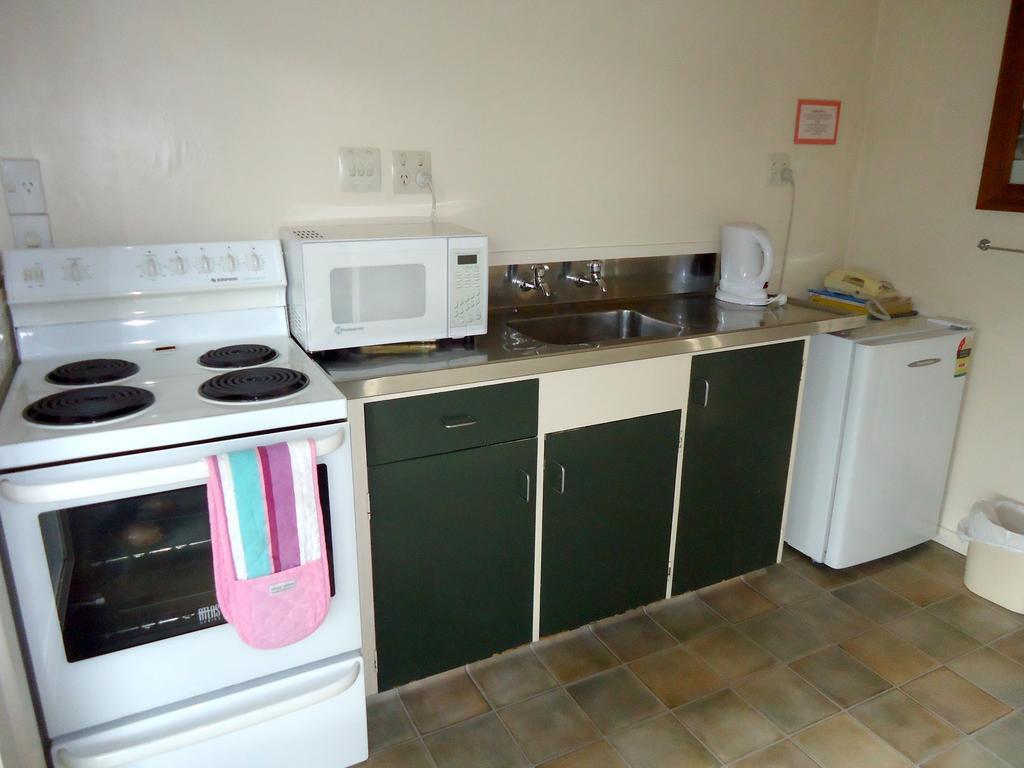 Park Lodge Motel Te Awamutu Room photo